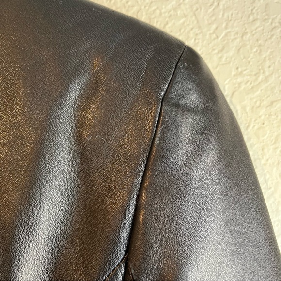 Danier Genuine Leather Jacket size 8-10 - Picture 4 of 5